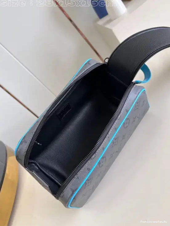 FS CHEAP bag-23*13*12CM KIT LOCKER LOUIS DOPP VUITTON 0606